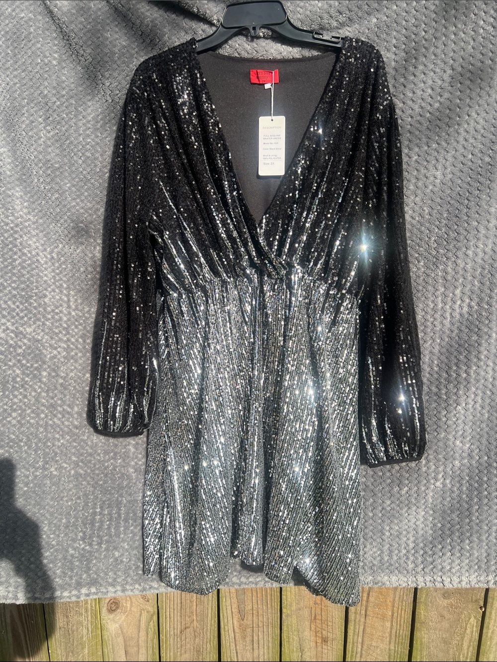 Black Sequin V-Neck Long Sleeve Party Top